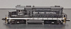 LIFE LIKE  N GAUGE  6107 NEW YORK CENTRAL #7093 GP-20 DIESEL LOCOMOTIVE — photo 2