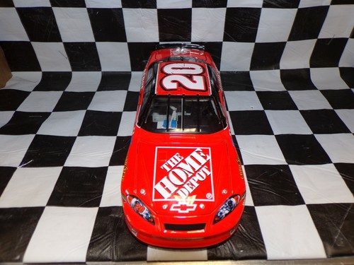 Tony Stewart #20 Home Depot 2006 Monte Carlo Nascar Action 1:24 Escala #110983 - Imagen 4 de 8