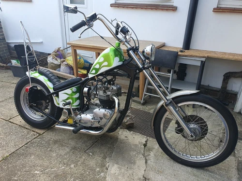 Triumph Bonneville T120 hardtail chopper 1970 Green & white custom paint - Picture 1 of 17