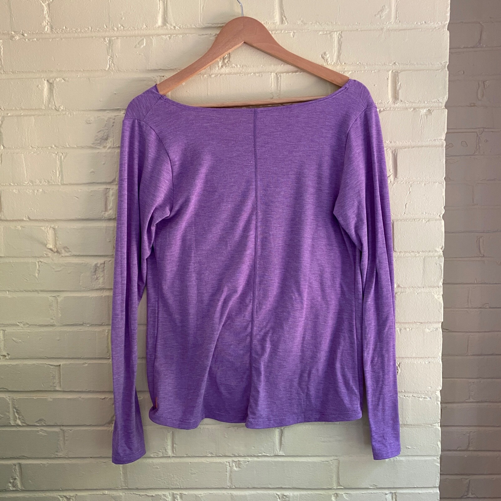 Lucy Activewear Purple Off the Shoulder Long Sleeve Athletic Top Size