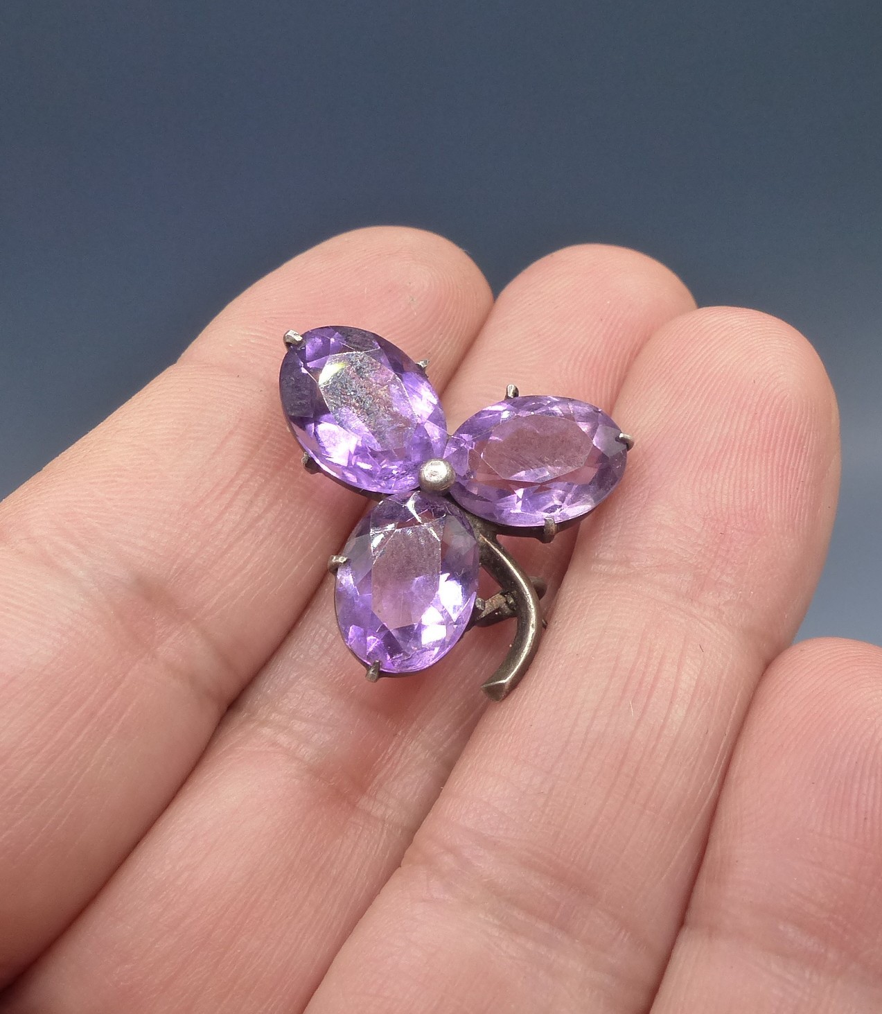 Antique Solid Silver and Amethyst Clover Brooch -… - image 11