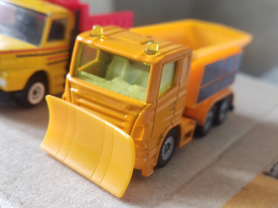 Camión de basura 3 car Siku Mercedes Benz Scania Dump Track quitanieves carro de dispersión Foto 2 de 4