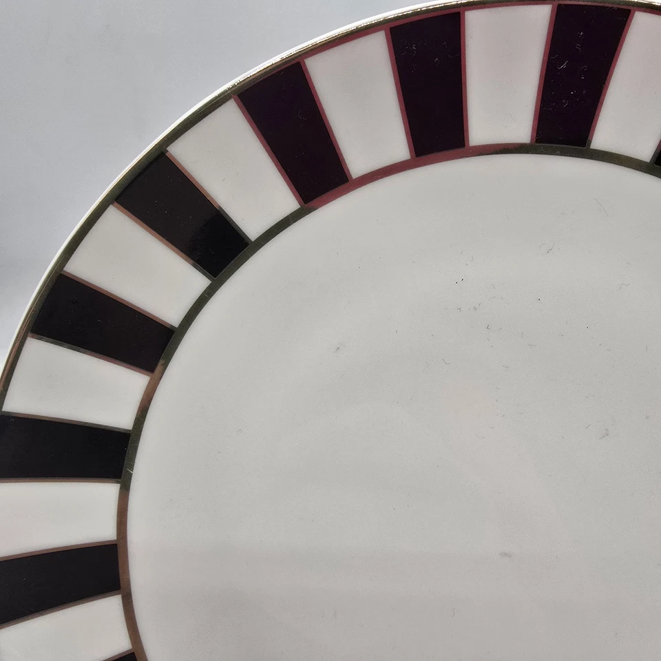 Juego de 4 platos de ensalada Grace Teaware a rayas blancas y negras con adornos dorados Foto 3 de 4
