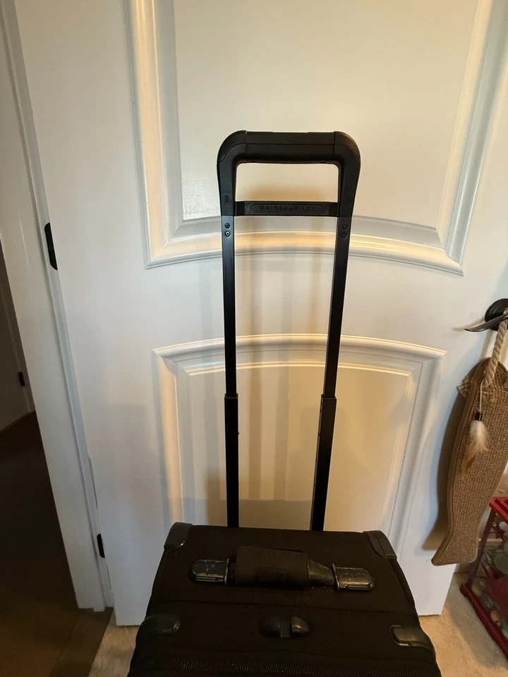 Briggs and Riley Baseline Essential 22" Carry on  - Black - Image 3 of 4