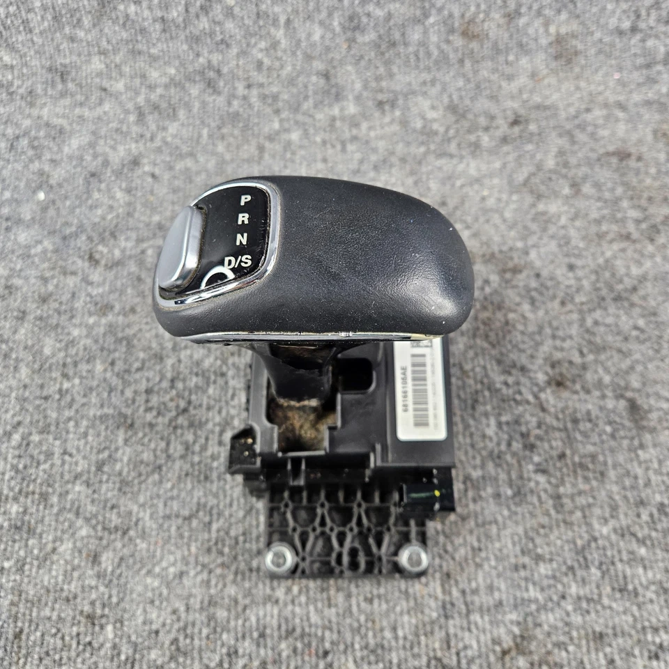 2014 2015 JEEP GRAND CHEROKEE AUTOMATIC GEAR SHIFTER SELECTOR 68166105AE - Image 2 of 4