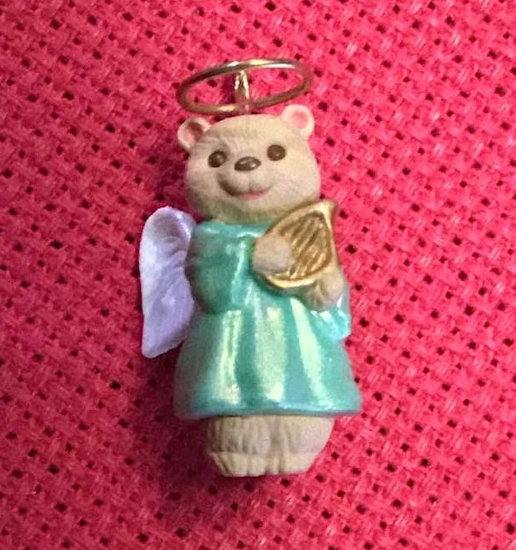 Hallmark Keepsake Miniature Ornament "Nature's Angels" 1995