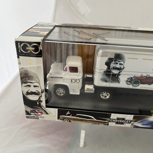 Signed M2 Machines Auto Haulers 1959 Chevrolet Viking LCF & 100 Years Trailer - Picture 3 of 10