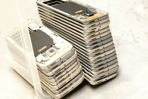 56 Stk. Samsung Galaxy S6 Edge SM-G925F Gehäuse Rahmen  Lautsprecher #0316