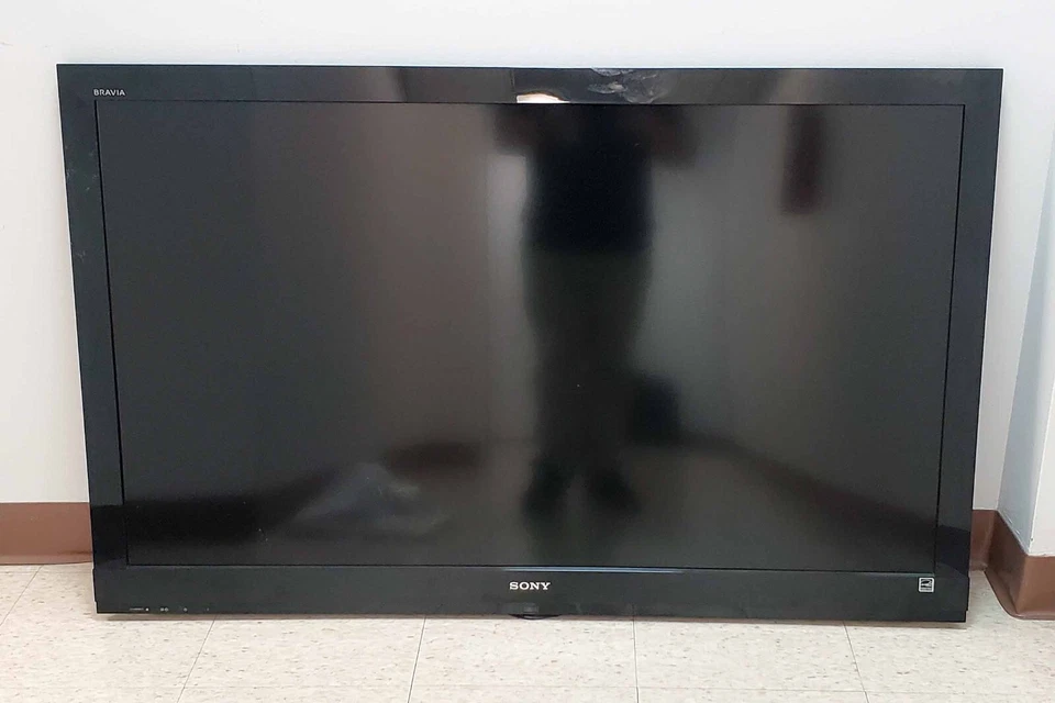 Sony Bravia KDL-52EX701 52-inch 1080p 120Hz LED LCD TV FOR PARTS - Image 3 of 4