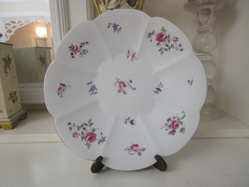 PRETTY VINTAGE SHELLEY CAKE PLATE WITH ROSES - Picture 1 of 7