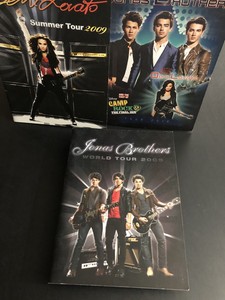 JONAS BROTHERS WORLD TOUR BOOK 2009 Program Concert Guide Vg