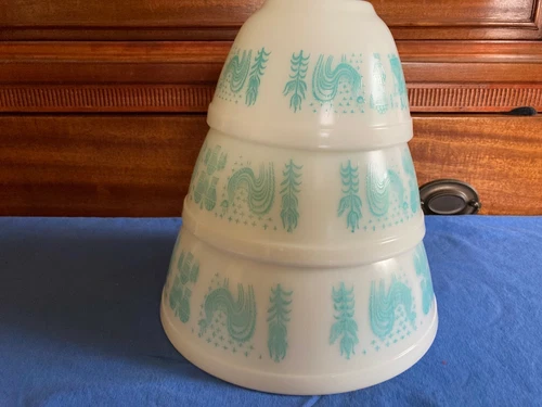 Pyrex 3 pc bowl set 403-02-01 Butterprint excellent cond.
