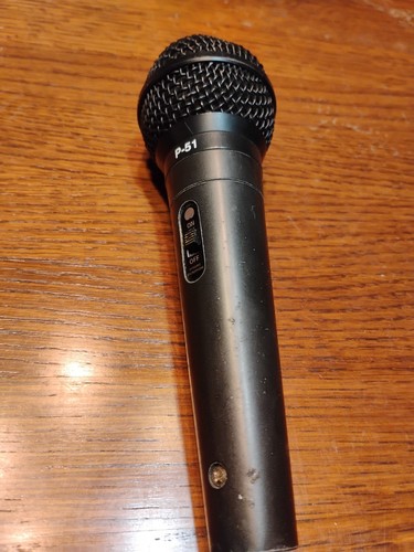 Fender P-51 Dynamic Cable Professional Microphone with On/Off Switch