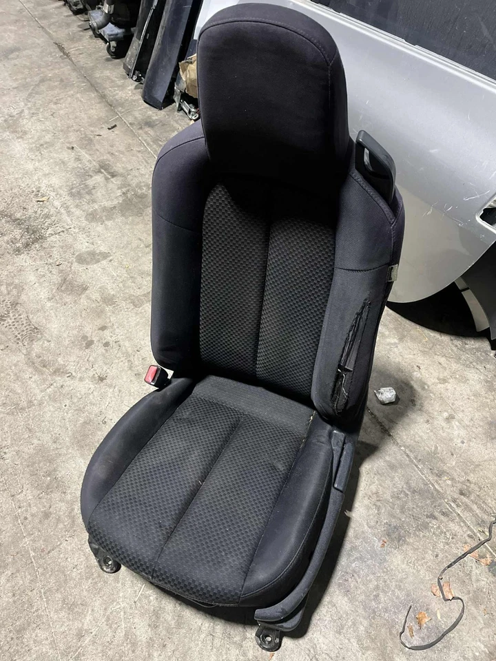 ✳️ Сиденье водителя в сборе левое для Mazda MX-5 Miata 2006-2008 от оригинального производителя  - Изображение 2 из 4