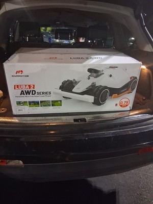 Robotic lawnmower. Mammotion. New in the box.