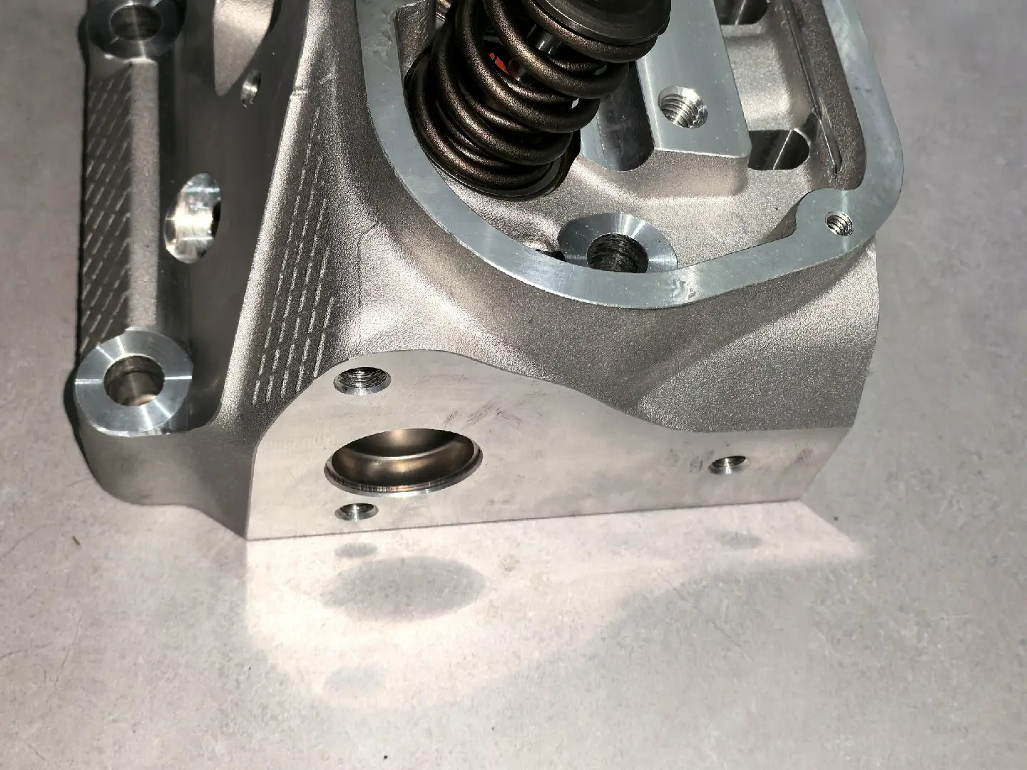 Ford GT40 Cylinder head