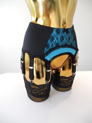 Lrg-XL 14 Strap Black / Blue Lycra Arch Lace Designer Retro Style Suspender Belt