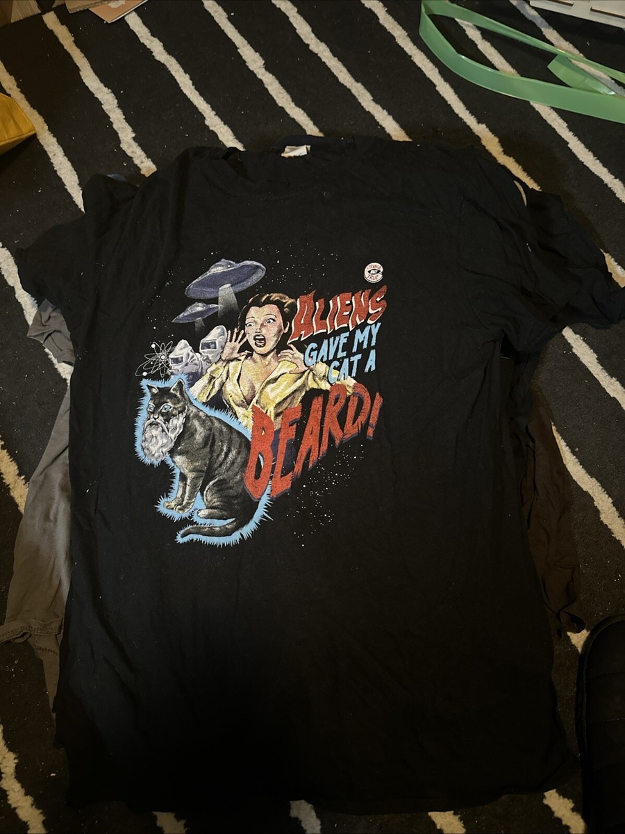 Aliens Gave My Cat a Beard Mens Qwertee Medium UK