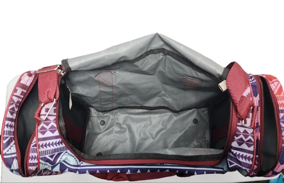5 Cities Aztec Multi-Colored Carry On hand-held Duffle, Gym Bag - Image 4 of 4