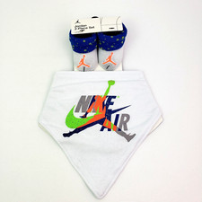 Nike Baby Infant Boys Size 0-6 Months White Blue Bib Booties Socks 2 Piece Set