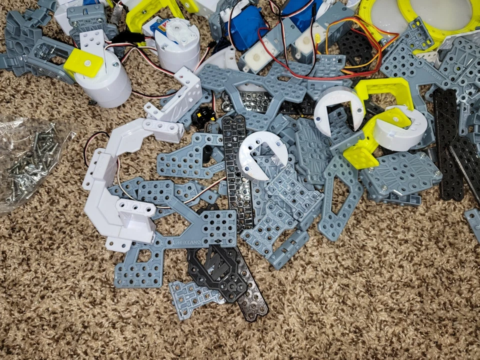 Meccano Meccanoid Personal Robot LOT brains work - Image 2 of 4