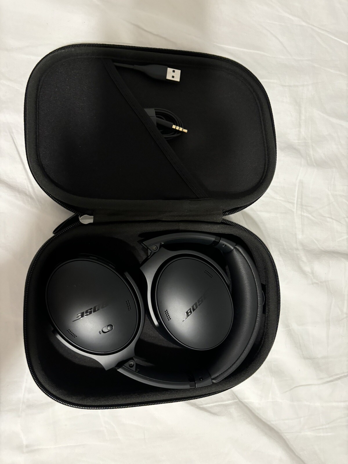 Bose QuietComfort Wireless Over-Ear Headphones - Black-image