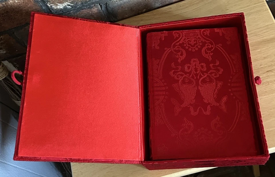 NUEVO Álbum de fotos Orintal de seda roja en caja boda familia nostalgia Foto 4 de 4