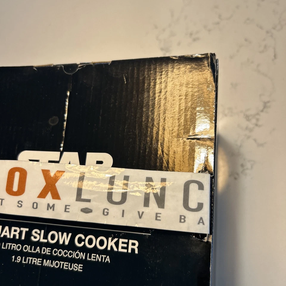 Disney Star Wars 2-Quart Slow Cooker Cool Touch Handles 3 Heat Settings NEW!! - Image 2 of 4