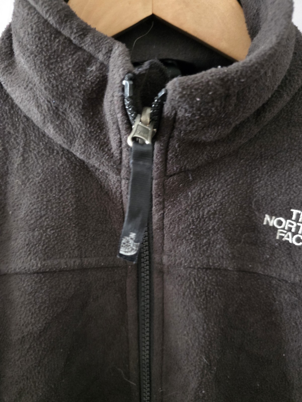 The North Face Boys Black Full-Zip Fleece Jacket - Size L 14/16 image 3