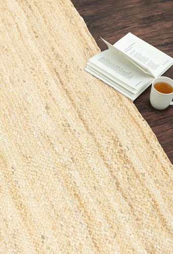 Handcrafted 100% Jute Area Rug 4'x6' - Rustic Braided, Reversible & Eco-Friendly - Picture 4 of 8