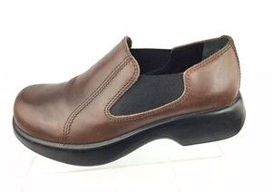 stretching dansko clogs