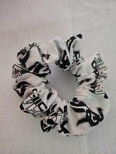 CHICAGO WHITE SOX HANDMADE SCRUNCHIE