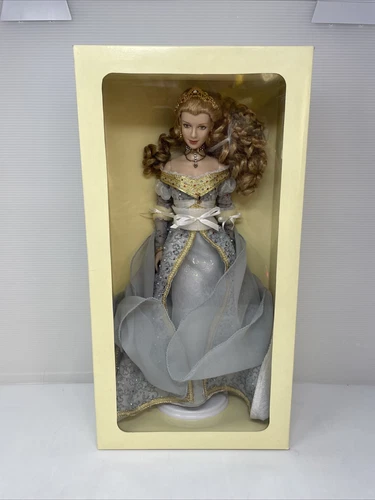 Franklin Mint CINDERELLA Jewel of the Renaissance 16" vinyl dressed in Gown DOLL