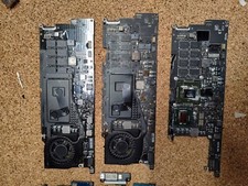 Scheda Madre Apple 820-2375-A 2008 blocco di 3 pezzi non funzionanti.