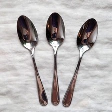 Lot of 3 Teaspoons SOAR Oneida Stainless Glossy Flatware Preowned Spoons