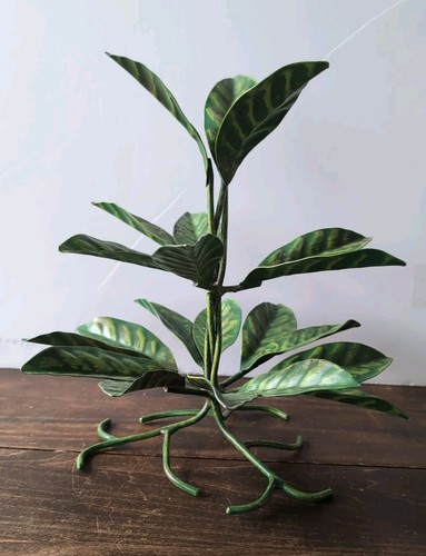 VTG Toleware Leafy Center Piece PETITES CHOSES USA Metal Leaves On Vine - Picture 2 of 13