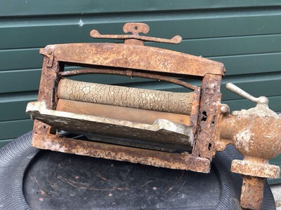 #ad 1920’s GAS WASHER WRINGER ASSEMBLY ASSOCIATED MOTOR DISTRESSED PARTS OR DISPLAY $85.00