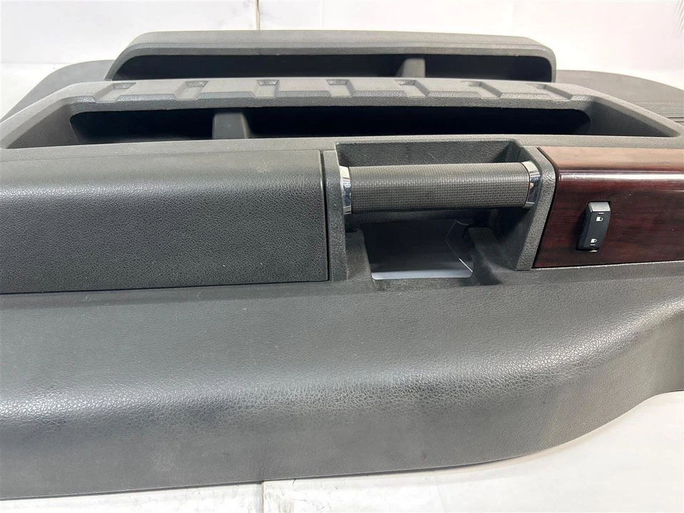 Painel de acabamento da porta dianteira do passageiro Ford F-350 Super Duty 2009 preto marrom fabricante de equipamento original - Imagem 4 de 4