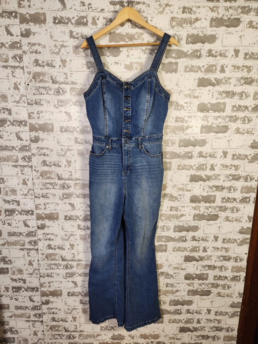 Jessica Simpson Shows Off Weight Loss in Plunging Jumpsuit After Dropping More Than 100 Pounds