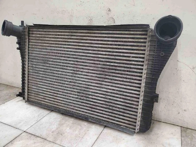 INTERCOOLER OEM 06 07 08 09 10 11 12 13 14 VW GOLF GTI Foto 2 de 4