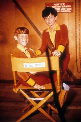 Lost in Space 1967 TV series Billy Mumy poses with guest star 4x6 inch photo