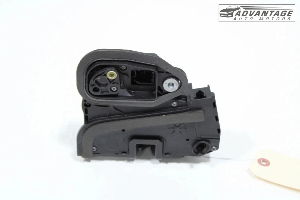 2016-2019 CHEVROLET CRUZE SEDAN REAR LEFT SIDE DOOR LATCH LOCK ACTUATOR OEM - Image 3 of 4