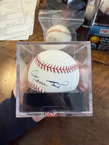 Willie Mays Signed Baseball PSA/DNA Authentic GEM 10 Grade