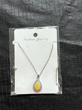 Fashion Jewlery Yellow Gem Necklace and Blue Cat Gem Necklace Silver Chains