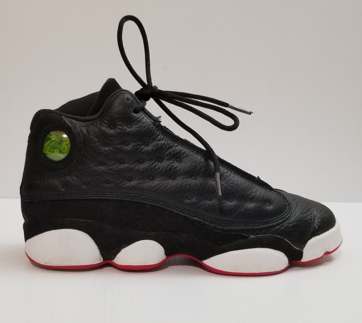 Nike Air Jordan 13 Retro GS Black Red Bred Playoffs Size 7Y Nike Air Jordan 13 Retro GS Black Red Bred Playoffs Size 7Y