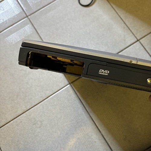 Compaq Evo N1000C 30gb HDD 768mb RAM 3.5" Floppy CD Drive *For Parts Or Repair* - Picture 6 of 24