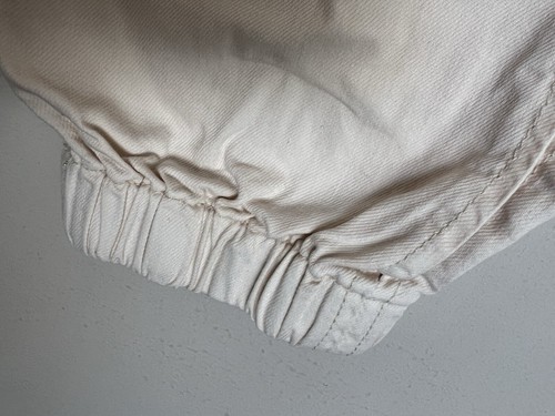 Free People Cargohose mit Manschetten XS elfenbeinfarben cremeelastische Taillenprobe  - Bild 10 von 11