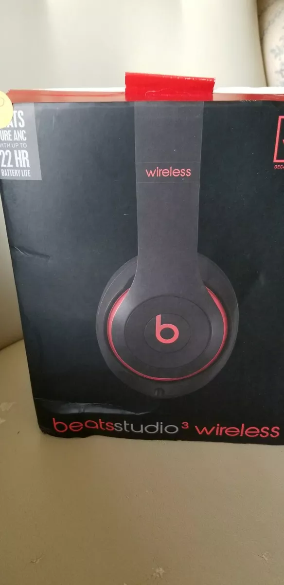 Beats studio 3 wireless red or black