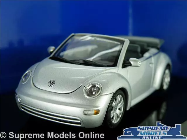 VW VOLKSWAGEN BEETLE MODEL CAR CONVERTIBLE 1 43 AUTOART SILVER 59758 AUTO ART K8
