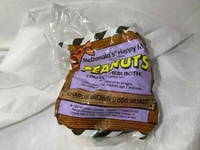 Peanuts McDonalds 1989 Happy Meal Toy Charlie Brown Egg Basket NEW 